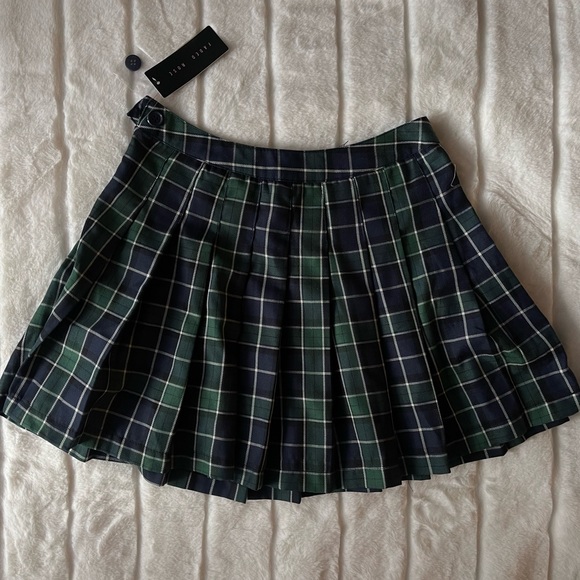 Dresses & Skirts - Green skirt